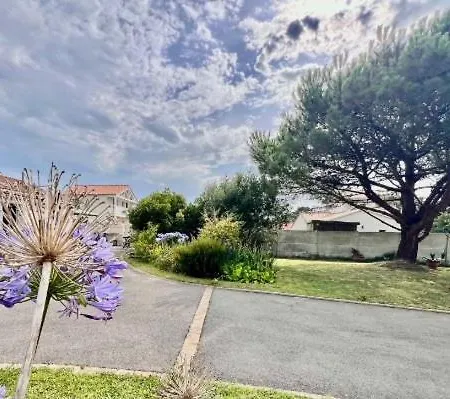 Location Maison Saisonniere 4 A 6 Pers Holiday home Prefailles