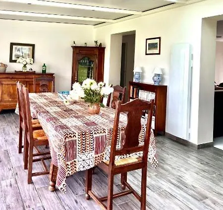 Holiday home Location Maison Saisonniere 4 A 6 Pers *